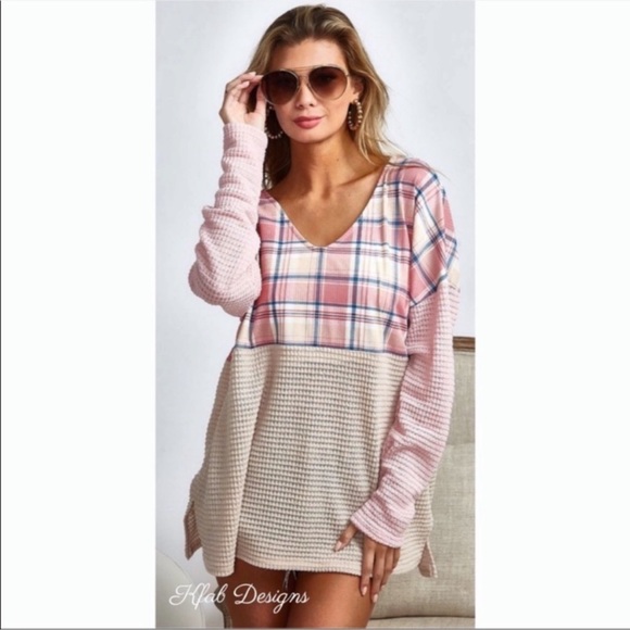 🩷🩷SOLD🩷🩷New V Neck Blush Combo Super Soft Check Waffle Knit Color Block Top - Picture 5 of 13